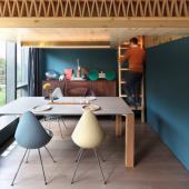 Mini Treehouse: minimalism, natural materials and design lights within 34 square meters